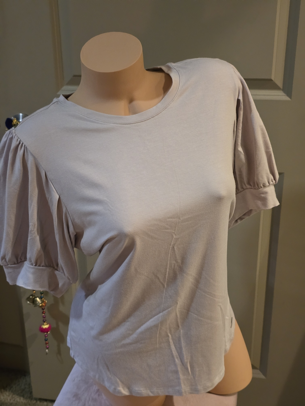Tahari Light Taupe Puff-Sleeve Crewneck Tee